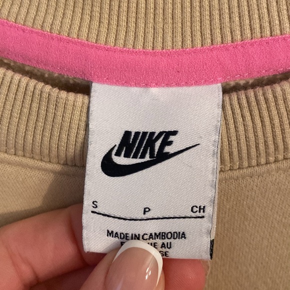 cute nike crewneck - Picture 3 of 4